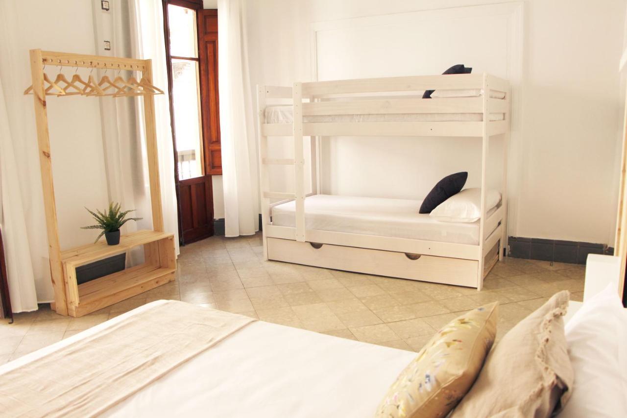 Casa De La Alegria Apartment Granada Ngoại thất bức ảnh