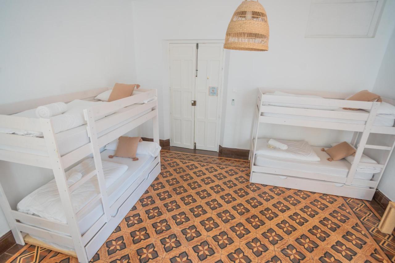 Casa De La Alegria Apartment Granada Ngoại thất bức ảnh